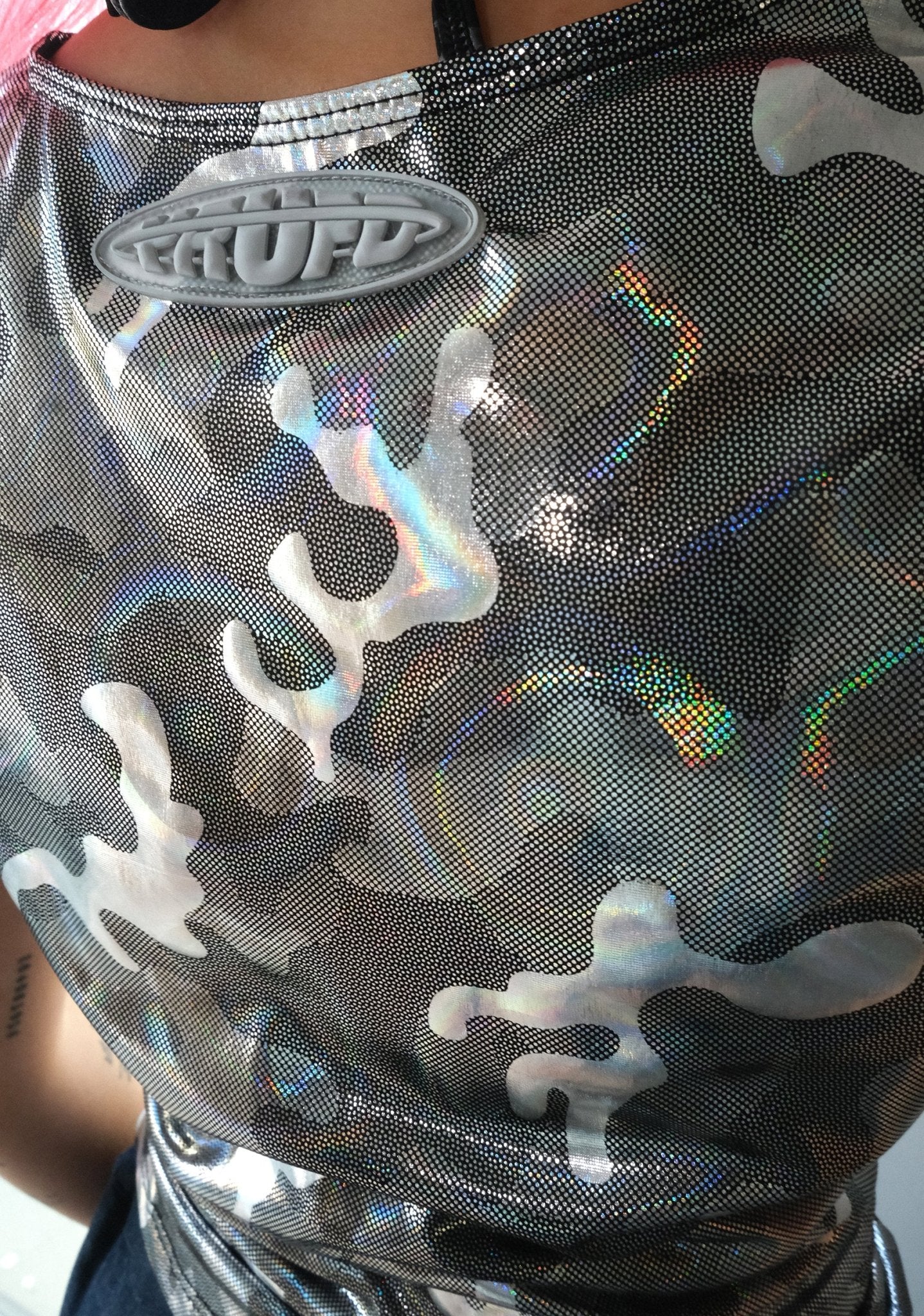 YRUFO - T - CAMO - iridescent - Image 4